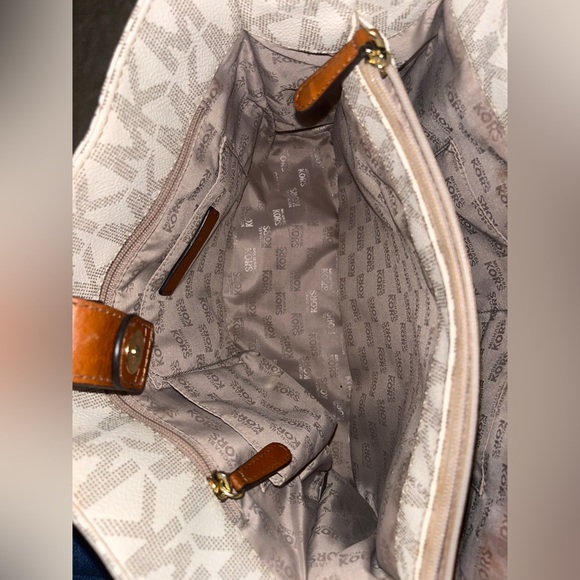 Michael Kors Hamilton - Picture 4 of 10